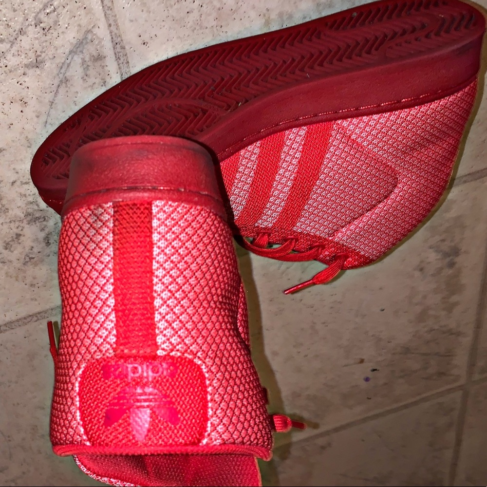 Adidas - Picture 2 of 3